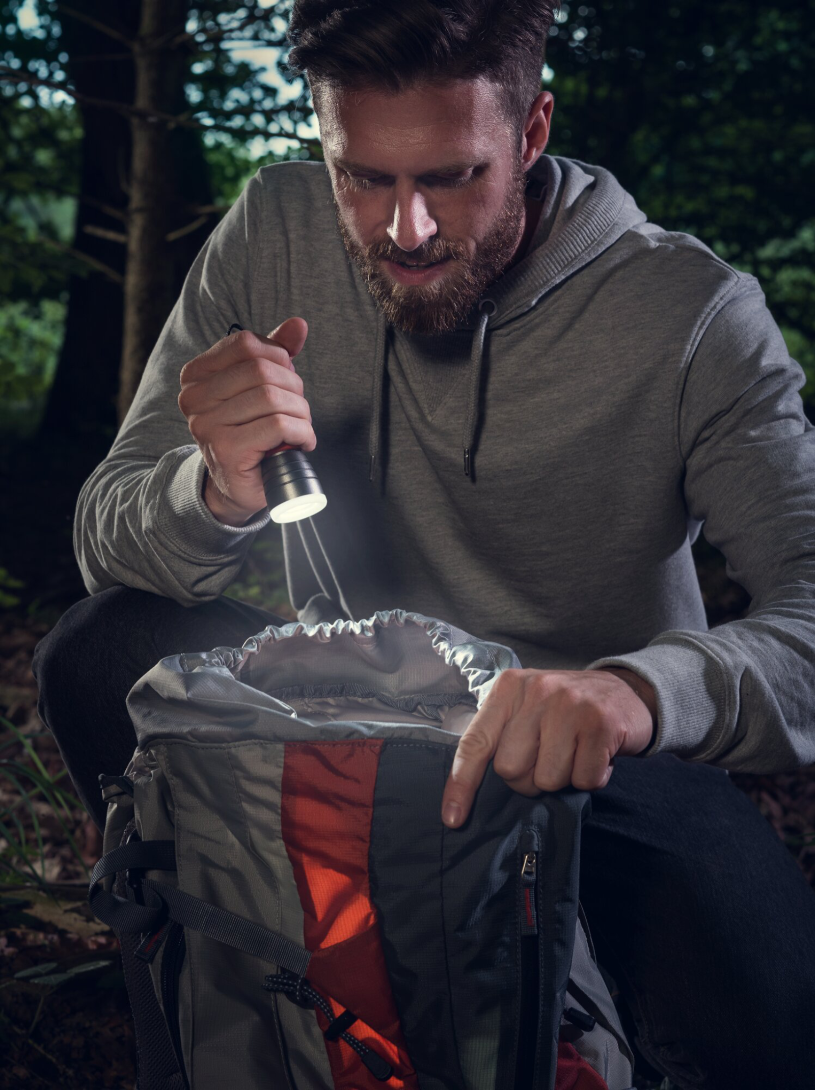 Taschenlampe Outdoor Sports F10 rot